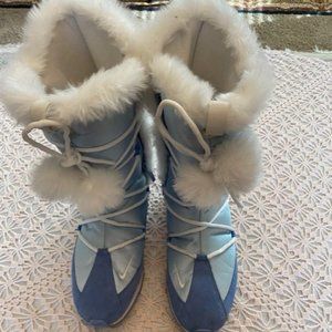 Nike boots, women's size 10